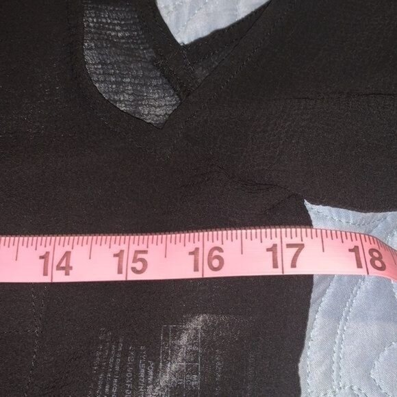 Guess G Womens Cold Shoulder Black Blouse With Gold Buttons XS New - Picture 8 of 9